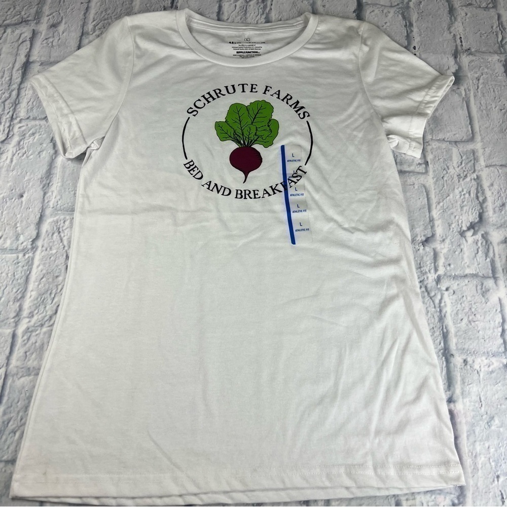 The Office t shirt size large Schrute Farms